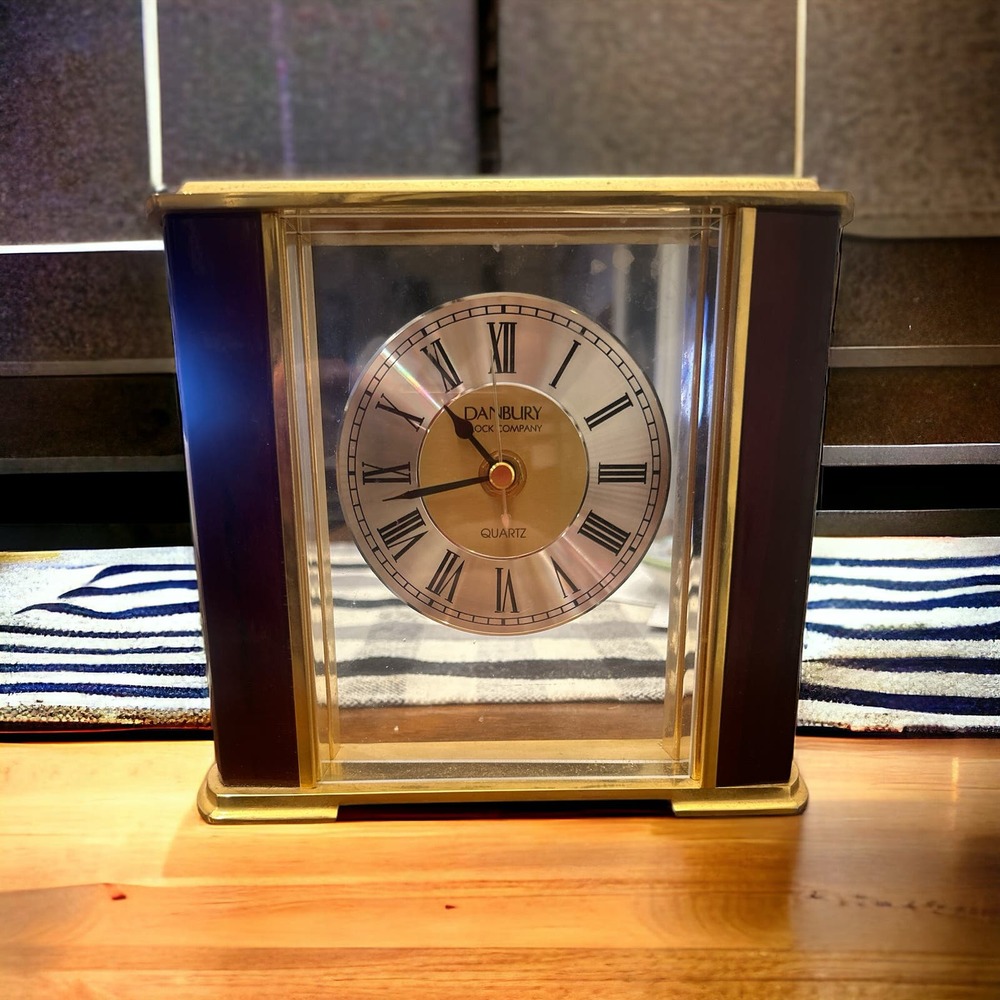 Vintage Danbury Clock Company Free Standing Quartz Clock Tested Working
